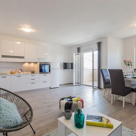 Maiv Residence - Family & Designer Suites 罗戈兹尼察 外观 照片