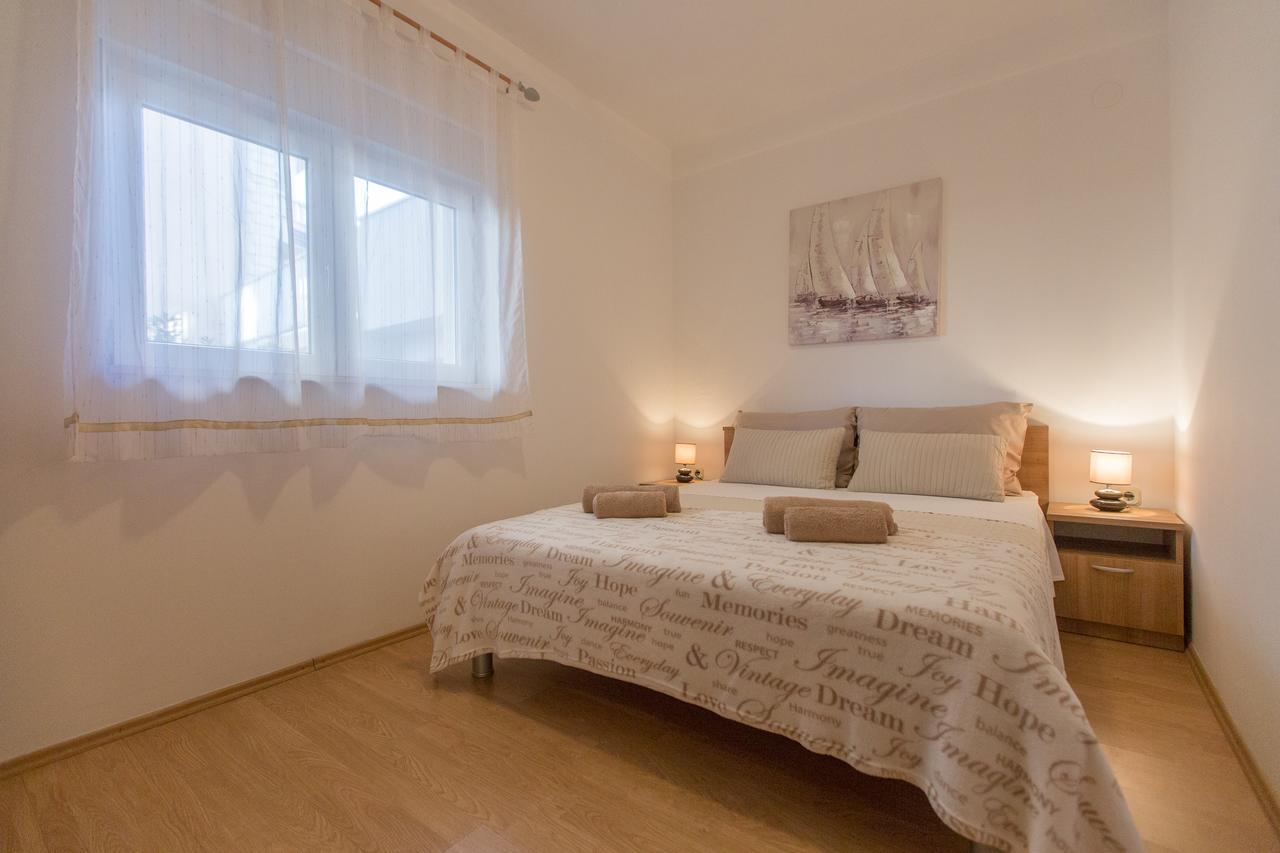 Maiv Residence - Family & Designer Suites 罗戈兹尼察 外观 照片