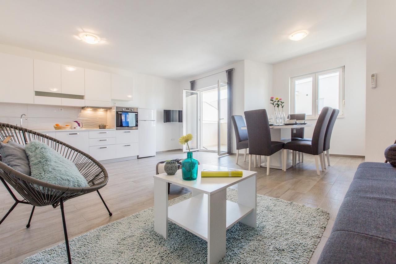 Maiv Residence - Family & Designer Suites 罗戈兹尼察 外观 照片