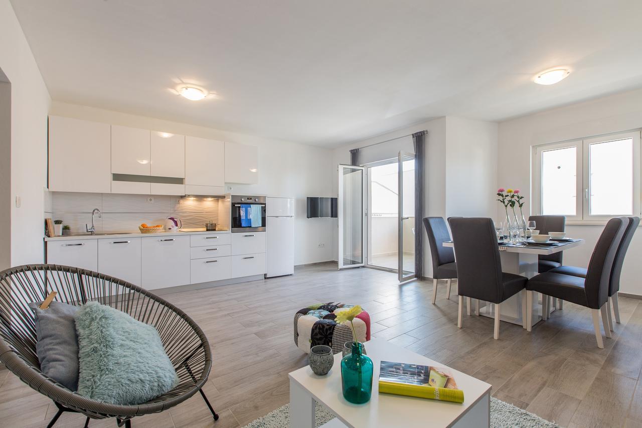 Maiv Residence - Family & Designer Suites 罗戈兹尼察 外观 照片