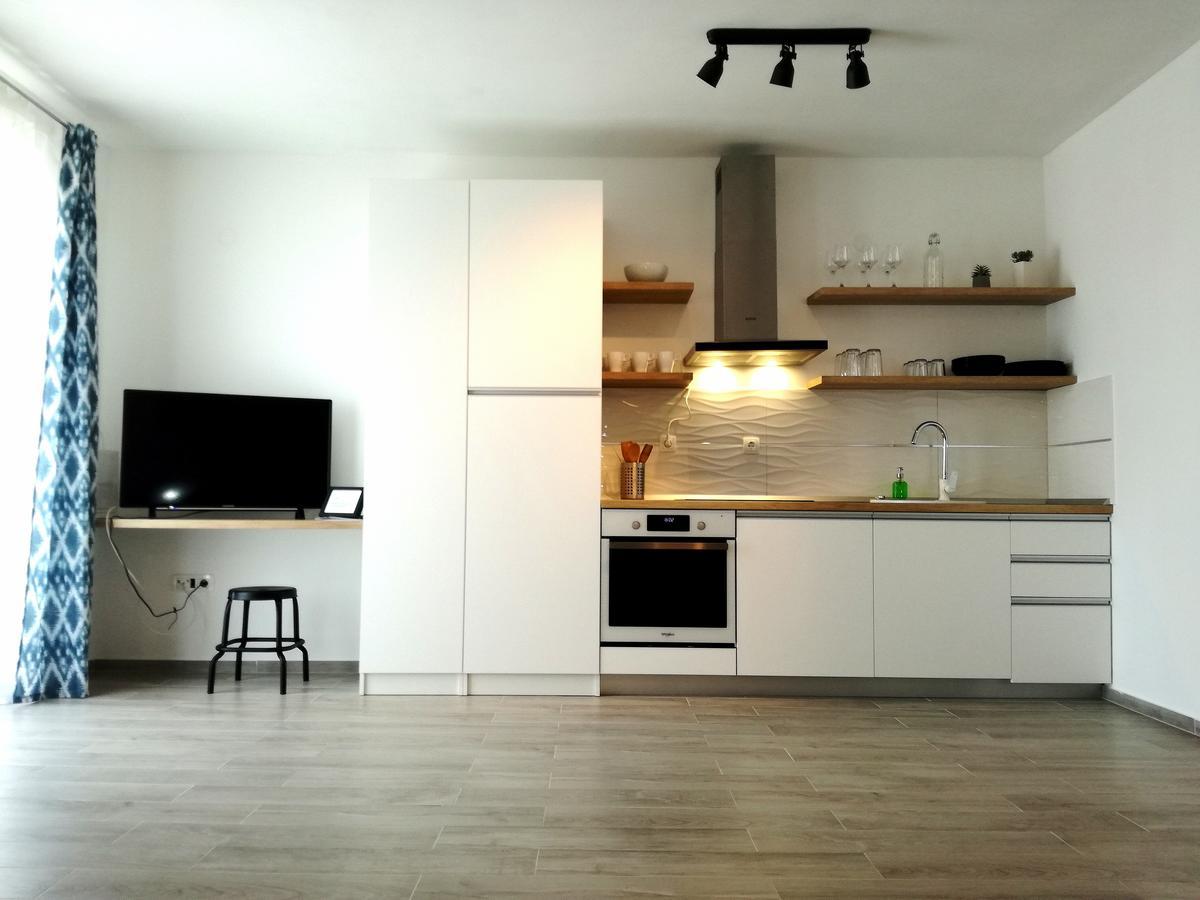 Maiv Residence - Family & Designer Suites 罗戈兹尼察 外观 照片